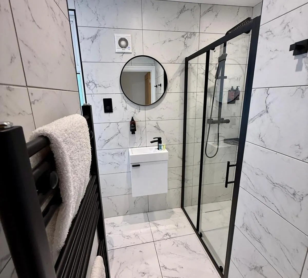 2 Bedroom Central Garden Apartment Free Parking Cardiff 0*,  Verenigd Koninkrijk